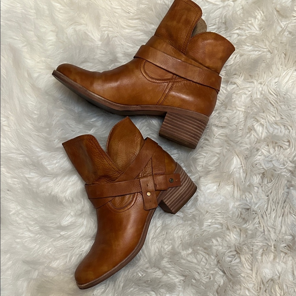 UGG Tan Leather Ankle Booties